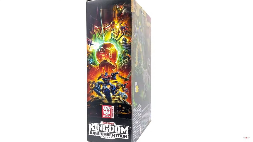 Transformers Kingdom Dinbot  (3 of 41)